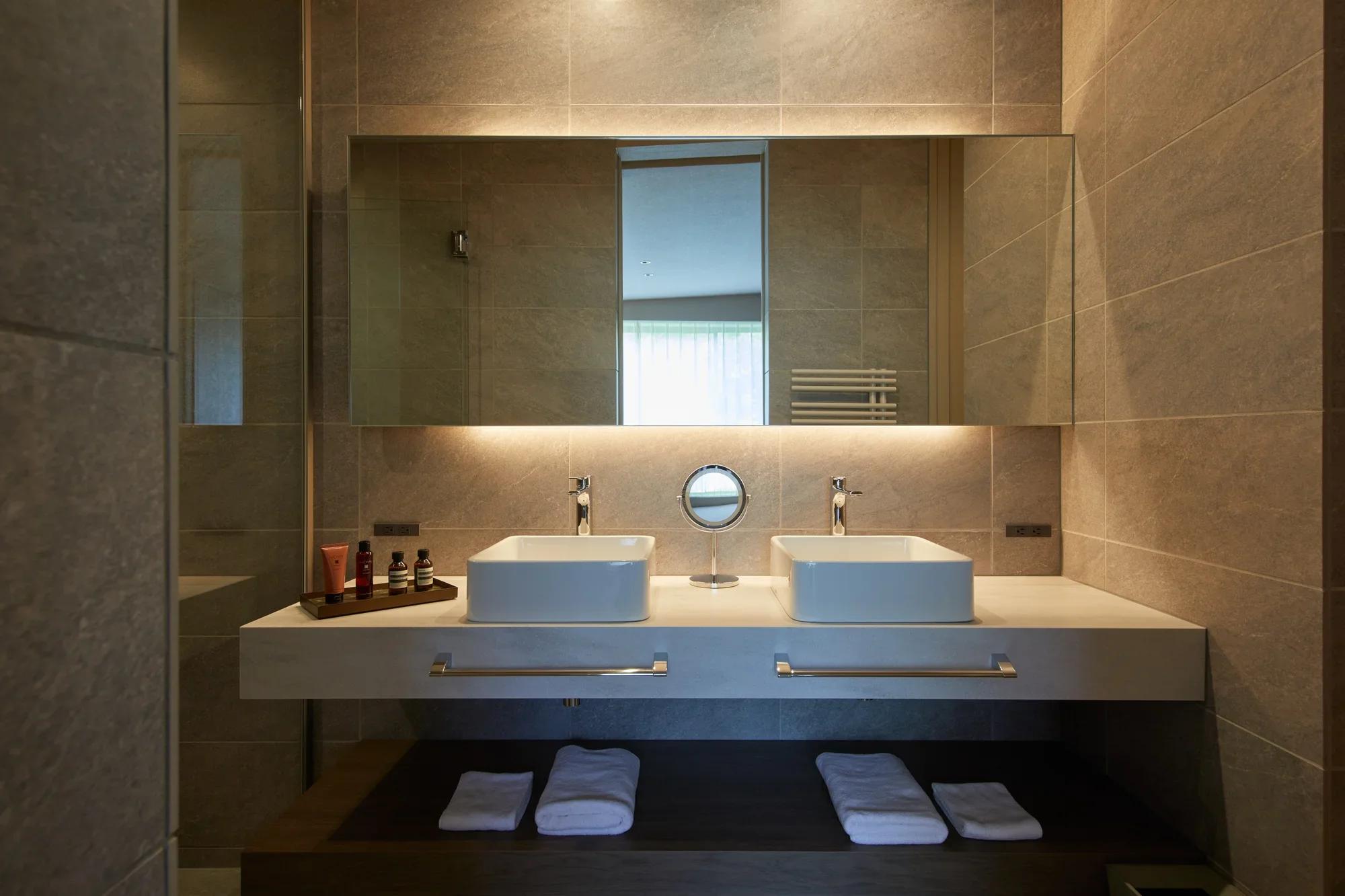 Bedrooms & Baths